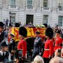 安倍元首相の国葬とエリザベス女王の葬儀 運命のいたずらか必然の皮肉か