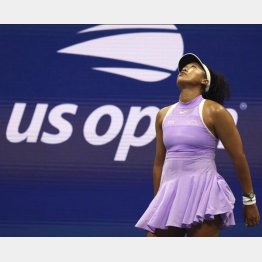 全米テニス第２日 女子シングルス１回戦でポイントを奪われ、天を仰ぐ大坂なおみ（Ｃ）共同通信社