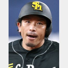 今季限りでソフトバンクを退団する松田宣浩選手（Ｃ）日刊ゲンダイ