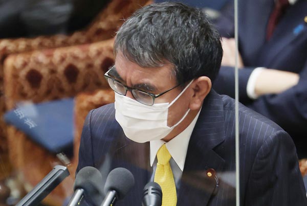 保険証に廃止を盾にゴリ押し（河野太郎デジタル相）／（Ｃ）日刊ゲンダイ