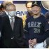 中嶋監督（右）と宮内オーナー（Ｃ）日刊ゲンダイ