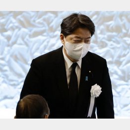 10月15日の安倍元首相の県民葬に参列した林芳正外相（Ｃ）共同通信社