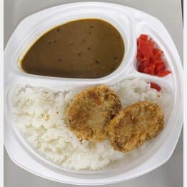 競輪場の中で最もうまいと人気の「SWAN」のカツカレー（Ｃ）日刊ゲンダイ