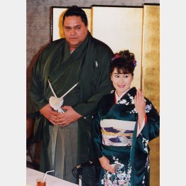 写真は婚約会見（1998年）／（Ｃ）日刊ゲンダイ