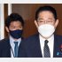 岸田首相（右）と翔太郎氏（Ｃ）日刊ゲンダイ