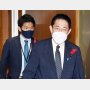 岸田首相長男「公用車で土産購入」問題に官邸“犯人捜し”血眼の笑止…躍起になるほど墓穴
