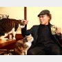 酒場詩人・吉田類さん 73歳で“猫居酒屋”を初体験…猫と戯れながら「猫見酒」