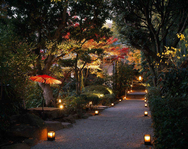 手入れされた日本庭園（提供写真）