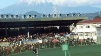 富士山が見える静岡競輪で2安打マイナス…山盛りのおでんを食べながらしょんぼり