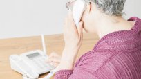 高齢者を狙う特殊詐欺はなぜ減らない？ これがリアルに会わずにダマす手口だ