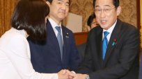 岸田首相まるで“愉快犯”…与党重鎮と面会立て続け「解散」におわせで政界翻弄