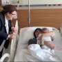 トルコの大地震で離れ離れに…身元不明の「奇跡の赤ちゃん」54日ぶりに母と再会