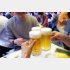 夏はビール！（Ｃ）日刊ゲンダイ