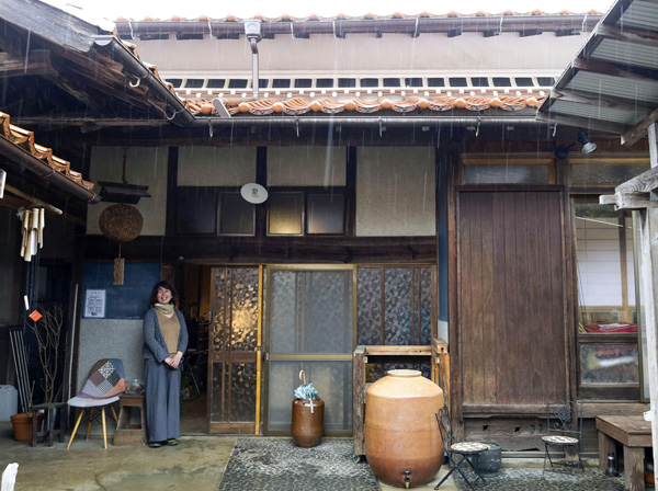 外国人観光客も民泊が好き（島根県松江市の築90年の古民家を改修したゲストハウス「童心の小宿 なみ路」）／（Ｃ）共同通信社