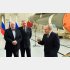 ベラルーシのルカシェンコ大統領（左）の異名は「欧州最後の独裁者」（ロシアのプーチン大統領と）　（Ｃ）ロイター／Sputnik