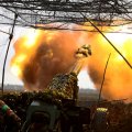 日本政府が米国に砲弾用火薬の輸出を検討、ウクライナ軍事支援のため