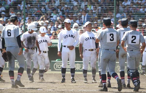 2019年夏の甲子園に初出場した飯山（長野）／（Ｃ）日刊ゲンダイ