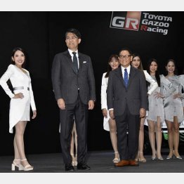 トヨタ自動車については、豊田章男会長（右）も佐藤恒治社長、どちらもダメと（Ｃ）日刊ゲンダイ