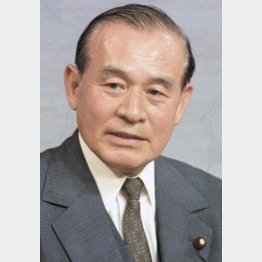 塩崎潤総務庁長官（当時）／（Ｃ）共同通信社