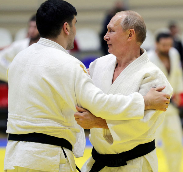 ロシアのプーチン大統領（右）は柔道家で五輪好き（Ｃ）ロイター／Sputnik／Kremlin