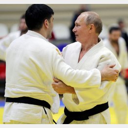 ロシアのプーチン大統領（右）は柔道家で五輪好き（Ｃ）ロイター／Sputnik／Kremlin