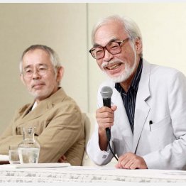 宮崎駿監督（右）とプロデューサーの鈴木敏夫氏（Ｃ）日刊ゲンダイ