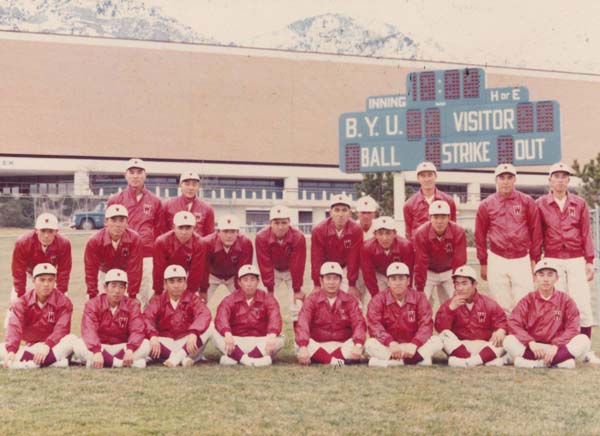 1978年に米国遠征した早大野球部（提供写真）