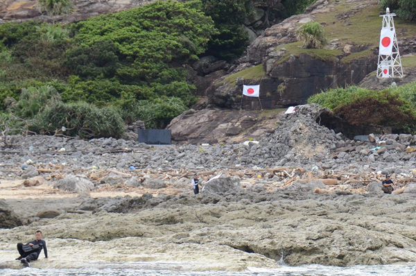 2012年8月19日午前、魚釣島に上陸（提供写真）