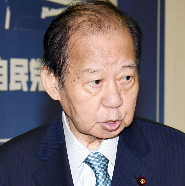 自民党の「大阪・関西万博」推進本部の会合に出席する二階俊博元幹事長（Ｃ）日刊ゲンダイ