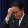 内閣支持率続落で崩壊寸前…岸田首相に残された起死回生策は「保険証廃止延期」のみに