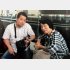 亡き母親（写真右）に恩返ししたいという藤本さん（同左）（提供写真）