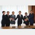 我が身のことだけ…（自民党新役員らと記念撮影する岸田首相＝中央）／（Ｃ）日刊ゲンダイ