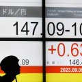 経済指標から読み解く“まだら景気”と「節約・倹約」の秋…伸びぬ家計の消費、業績回復の業界も