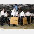 家宅捜索のためビッグモーター本社に向かう警視庁と神奈川県警の捜査員ら（Ｃ）共同通信社