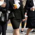 賃上げムードの中…企業で新卒初任給の「かさ増し」支給が横行するワケ