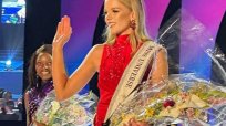 アフリカ南部ジンバブエで白人がミス・ユニバース代表に 激しい抗議の行方は…