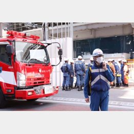 東京駅近くの工事現場の事故で5人が死傷（Ｃ）日刊ゲンダイ