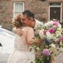 スコットランドから幸せのおすそ分け 立ち往生の花嫁を救ったベンツのヒーロー