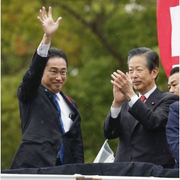 徳島県内で自公トップが揃って街頭演説（岸田首相と山口公明党代表）／（Ｃ）共同通信社