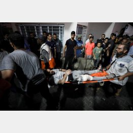 17日、パレスチナ自治区ガザ市の病院が爆発、少なくとも500人が死亡したという（Ｃ）ロイター