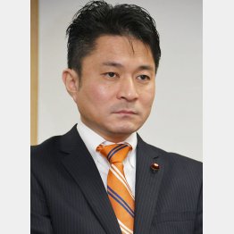 木村区長をバックアップ（自民党の柿沢未途衆院議員）／（Ｃ）日刊ゲンダイ