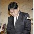 記者団の取材に応じ、謝罪する山田太郎参院議員（Ｃ）共同通信社