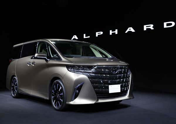 全面刷新したトヨタ自動車の新型「アルファード」／（Ｃ）共同通信社