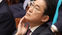 「誰が首相に1番マシか？ ゴミ箱の中は全部ゴミ」の投稿に込められた国民の失望感
