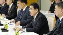 経済音痴の岸田首相が前のめり…年金制度「改悪」に経済界から大ブーイング