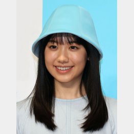 女優の芦田愛菜は中学受験で慶応中等部に入学（Ｃ）日刊ゲンダイ