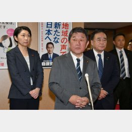 最初は威勢良かった茂木派（茂木敏充会長＝中央）も溶解（Ｃ）日刊ゲンダイ