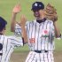 2000年シドニー五輪アジア予選の台湾戦、サヨナラ勝ちをして喜ぶ松坂（Ｃ）共同通信社