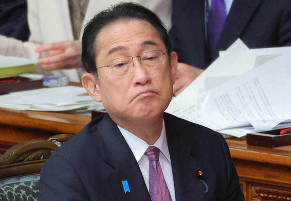 岸田首相の基準に自民党内は大荒れに反発、収拾不可能…（Ｃ）日刊ゲンダイ