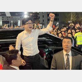 与党トップの韓東勲氏（中央）は引責辞任（提供）筆者